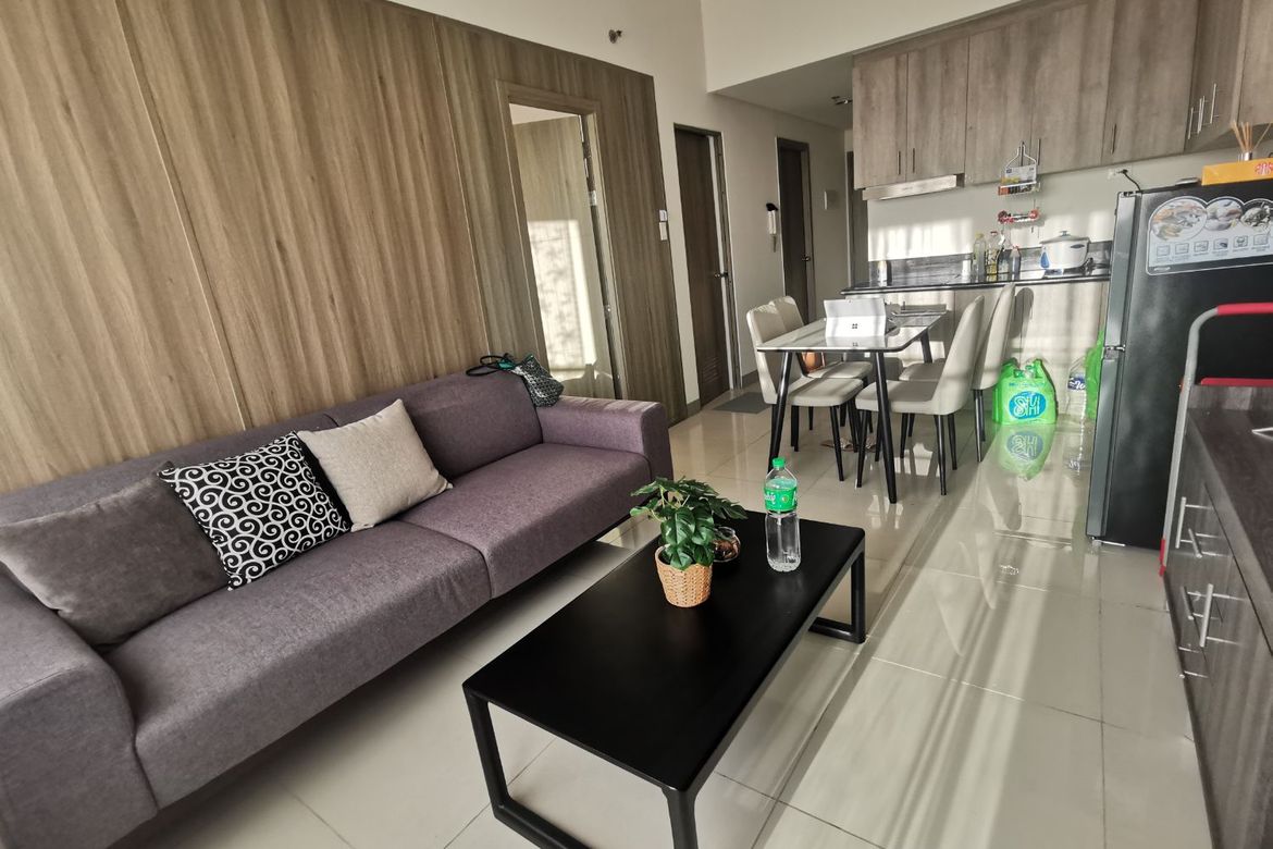 2 Bedroom Condo for Sale in Barangay 13, Pasay, Metro Manila near LRT-1 Gil Puyat