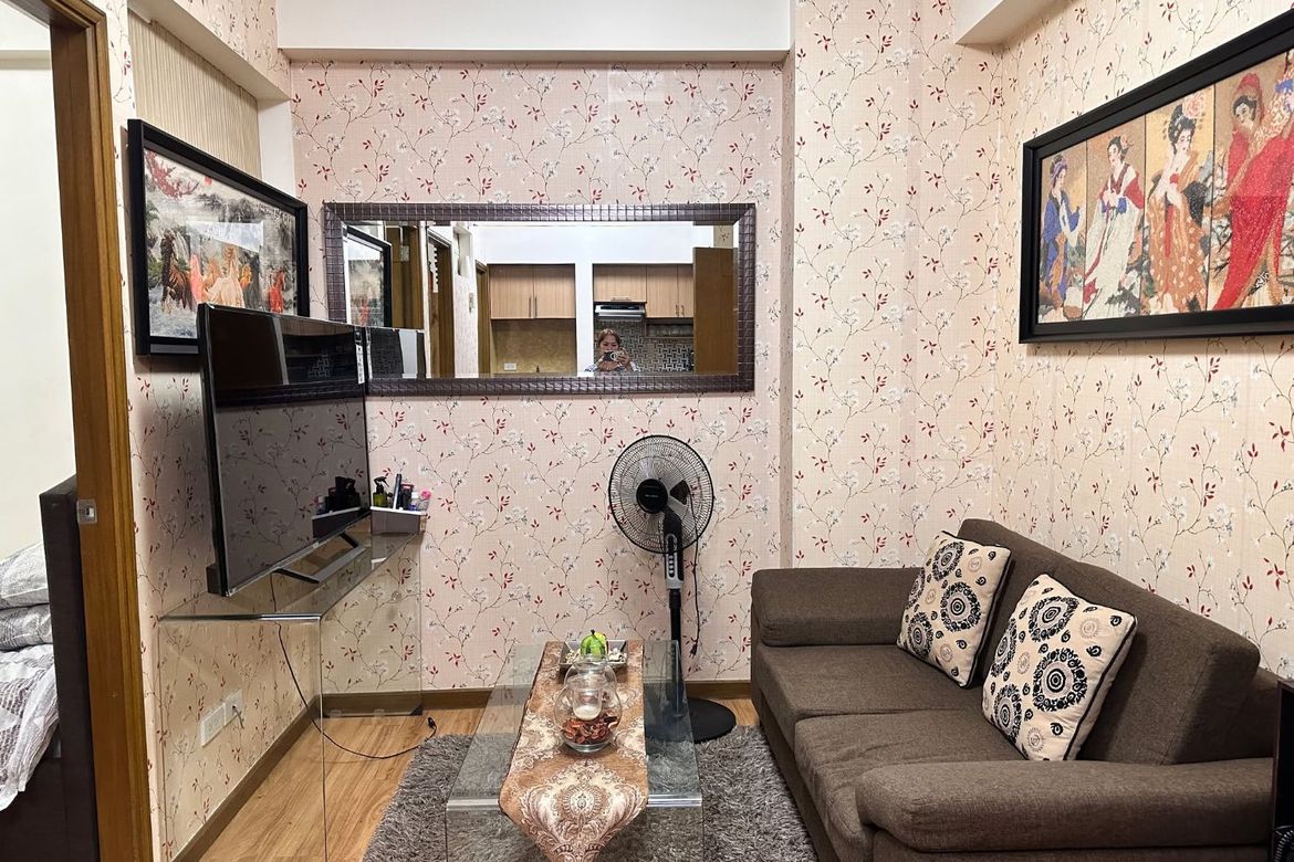 2 Bedroom Condo for Sale in Barangay 76, Pasay, Metro Manila near LRT-1 Libertad