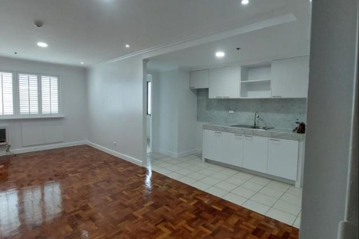 2 Bedroom Condo for Sale in Barangka Ilaya, Mandaluyong, Metro Manila near MRT-3 Boni