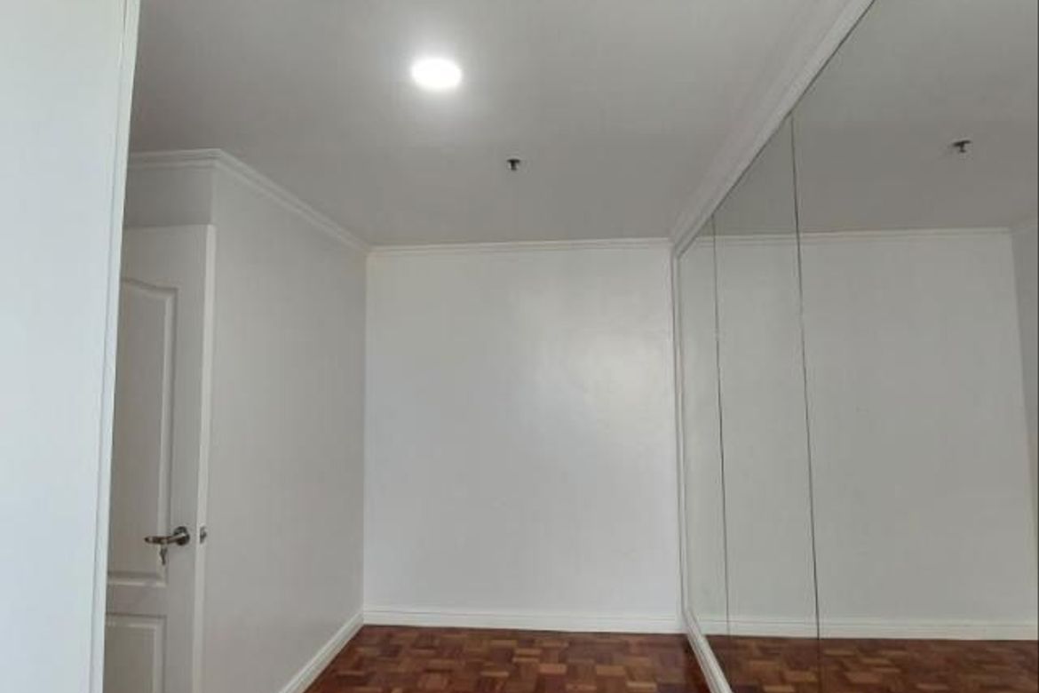 2 Bedroom Condo for Sale in Barangka Ilaya, Mandaluyong, Metro Manila near MRT-3 Boni – photo 2