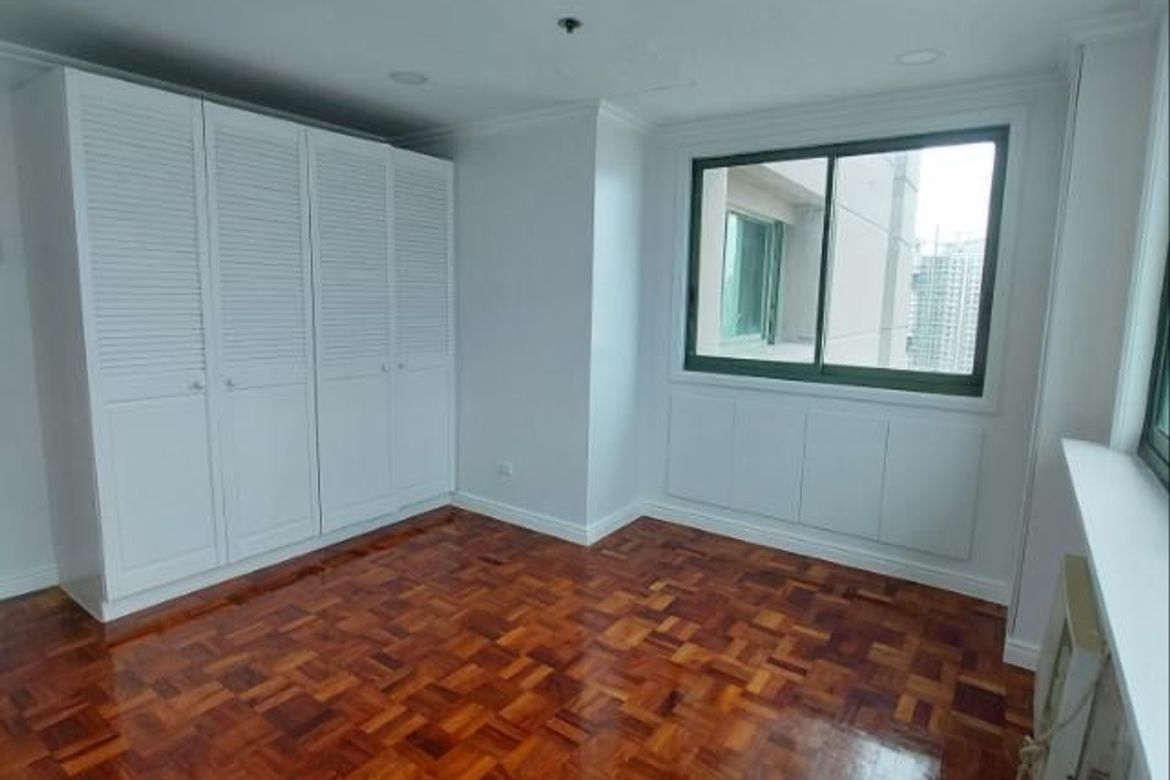 2 Bedroom Condo for Sale in Barangka Ilaya, Mandaluyong, Metro Manila near MRT-3 Boni – photo 3