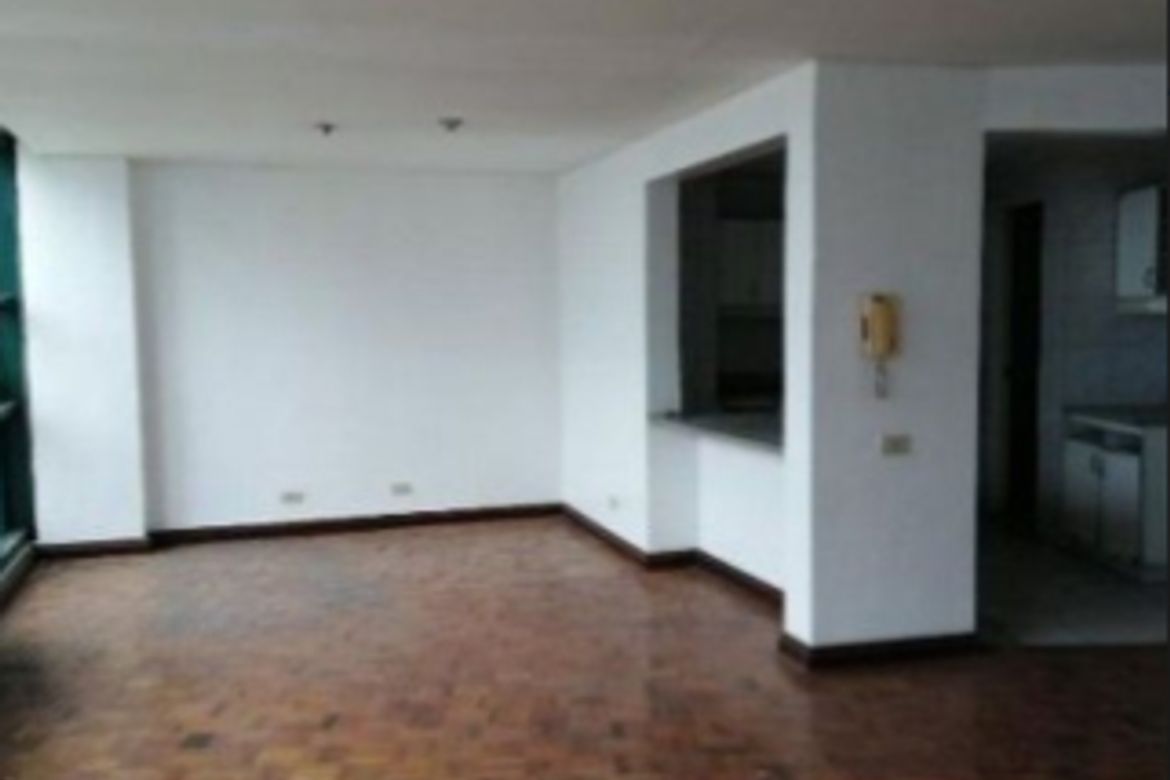 2 Bedroom Condo for Sale in Barangka Ilaya, Mandaluyong, Metro Manila near MRT-3 Boni – photo 4
