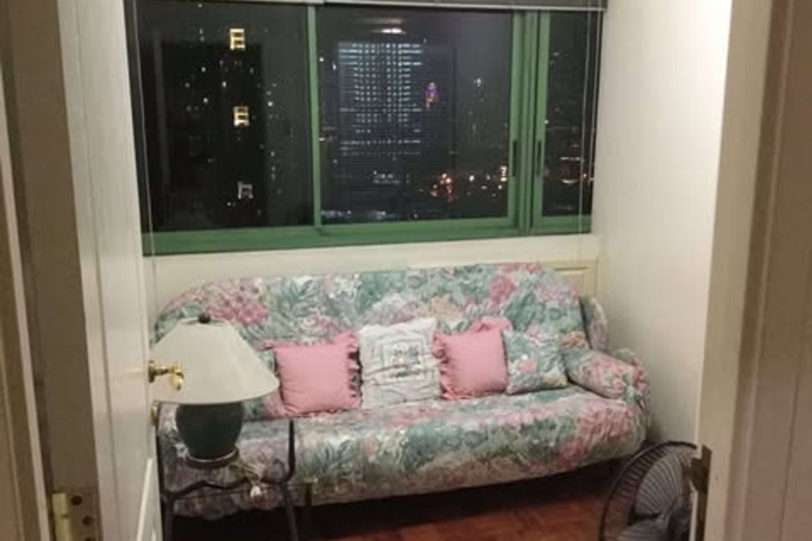 2 Bedroom Condo for Sale in Barangka Ilaya, Mandaluyong, Metro Manila near MRT-3 Boni