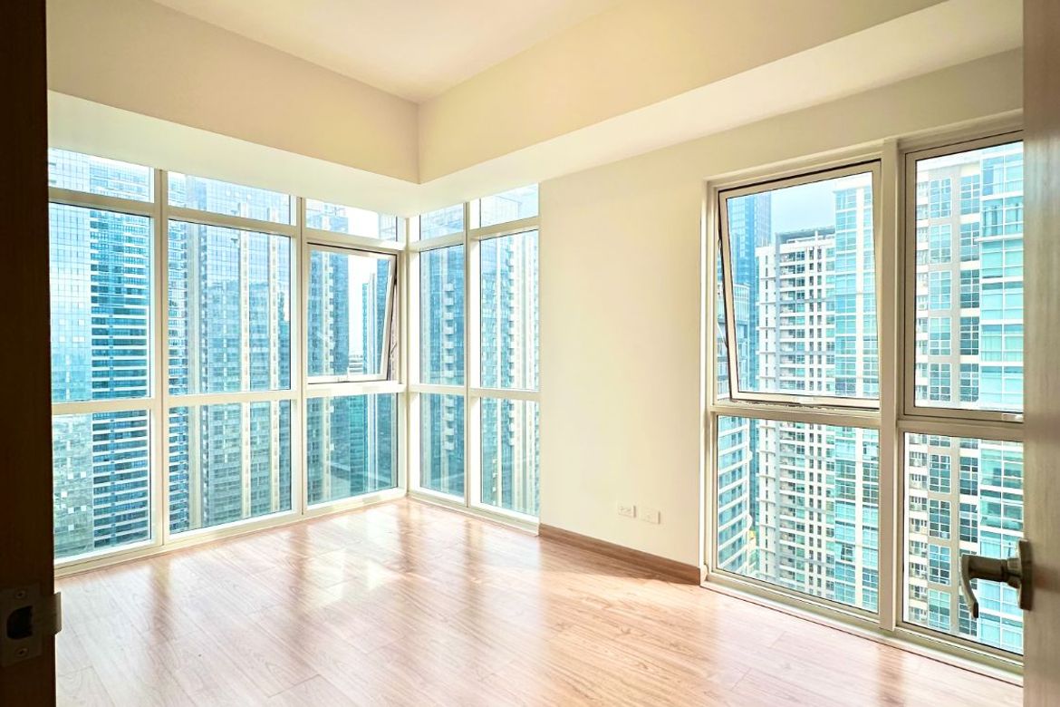 2 Bedroom Condo for Sale in BGC, Taguig – photo 3