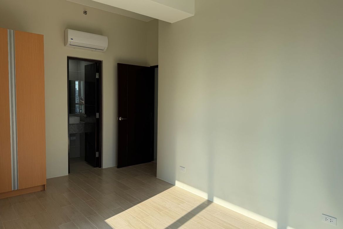 2 Bedroom Condo for Sale in BGC, Taguig – photo 2