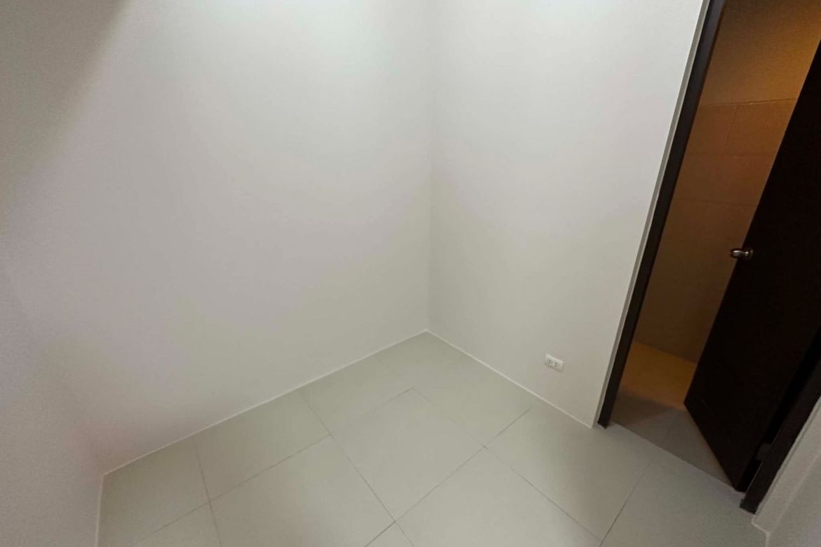 2 Bedroom Condo for Sale in BGC, Taguig – photo 14