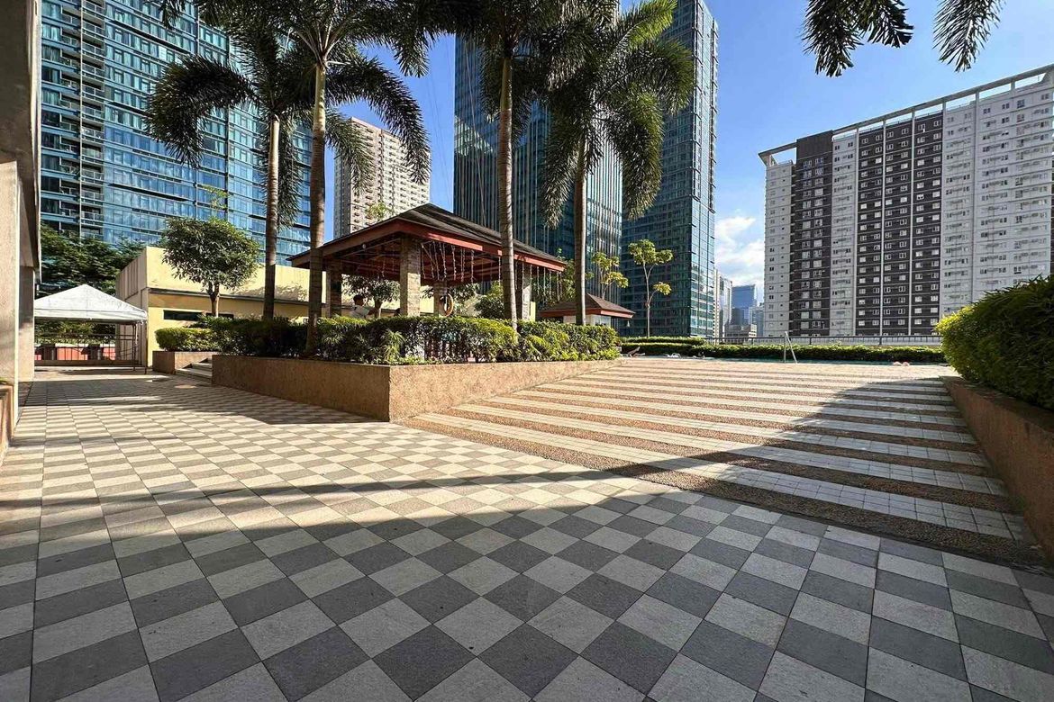 2 Bedroom Condo for Sale in BGC, Taguig, Metro Manila – photo 2