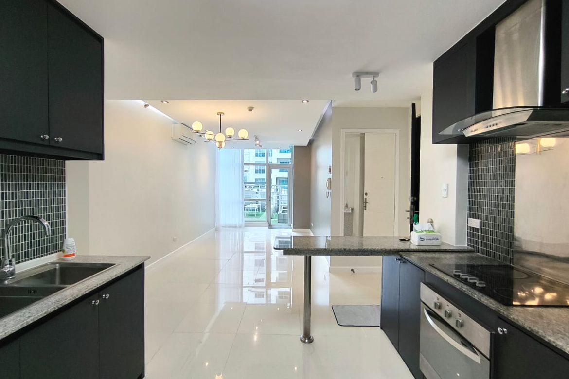 2 Bedroom Condo for Sale in BLUE SAPPHIRE RESIDENCES, BGC, Taguig – photo 2