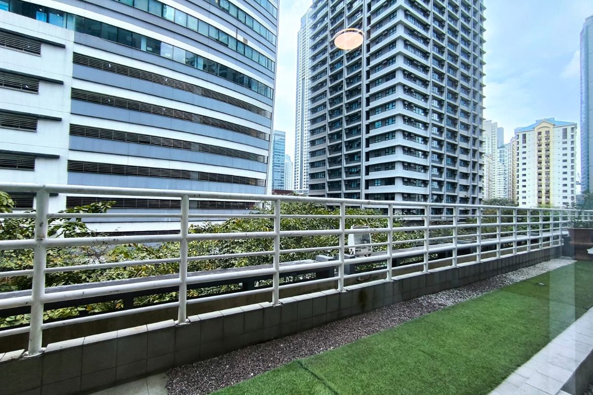 2 Bedroom Condo for Sale in BLUE SAPPHIRE RESIDENCES, BGC, Taguig – photo 14