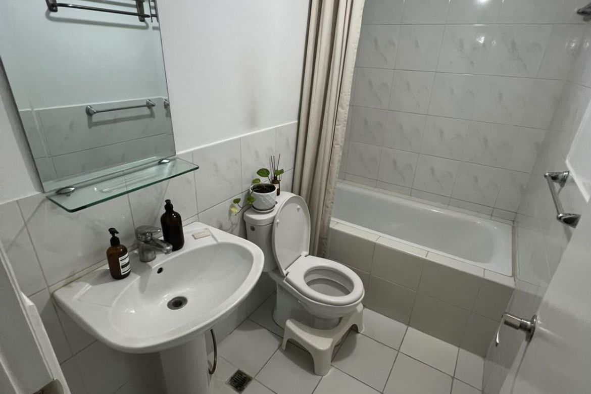 2 Bedroom Condo for Sale in Bonifacio Ridge, BGC, Taguig near MRT-3 Buendia – photo 11