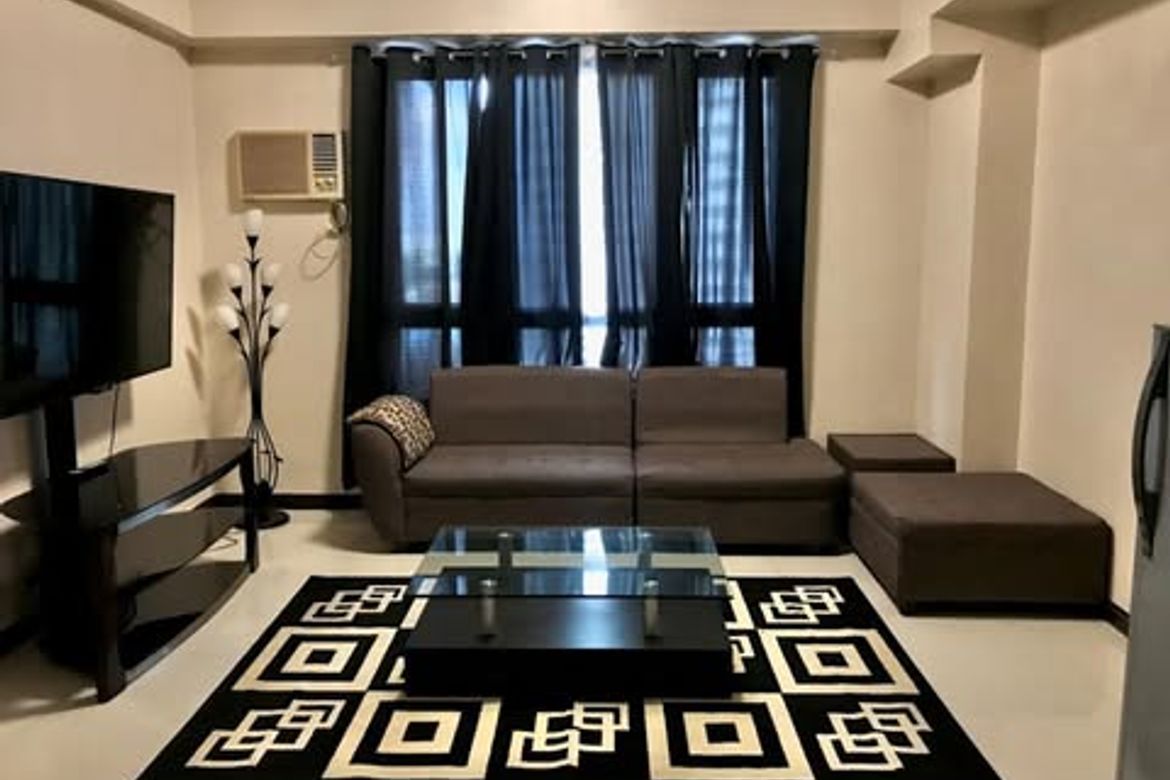 2 Bedroom Condo for Sale in Buayang Bato, Mandaluyong, Metro Manila near MRT-3 Boni