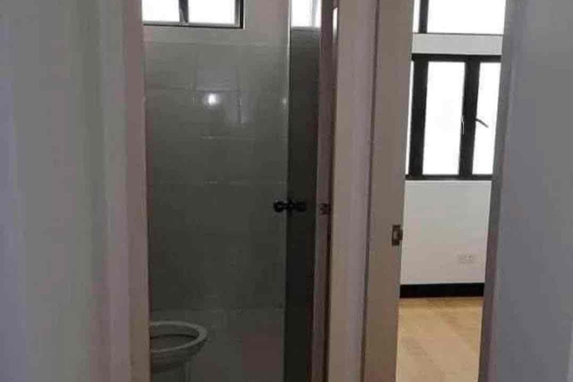 2 Bedroom Condo for Sale in Cambridge Village, San Andres, Cainta, Rizal – photo 8