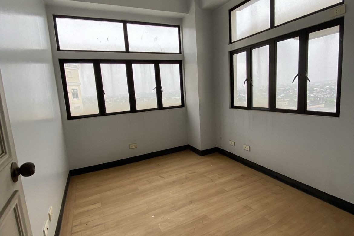 2 Bedroom Condo for Sale in Cambridge Village, San Andres, Cainta, Rizal – photo 4