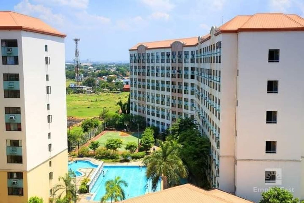2 Bedroom Condo for Sale in Cambridge Village, San Andres, Cainta, Rizal