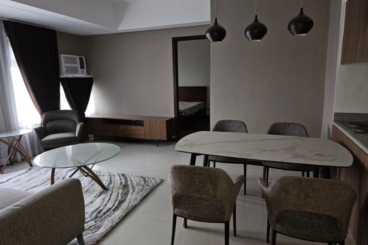 2 Bedroom Condo for Sale in Chimes Greenhills, Greenhills, San Juan, Metro Manila near MRT-3 Santolan