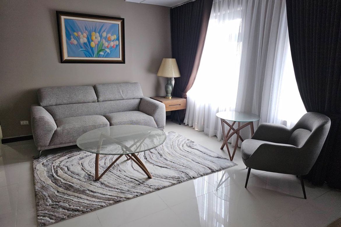 2 Bedroom Condo for Sale in Chimes Greenhills, Greenhills, San Juan, Metro Manila near MRT-3 Santolan – photo 4