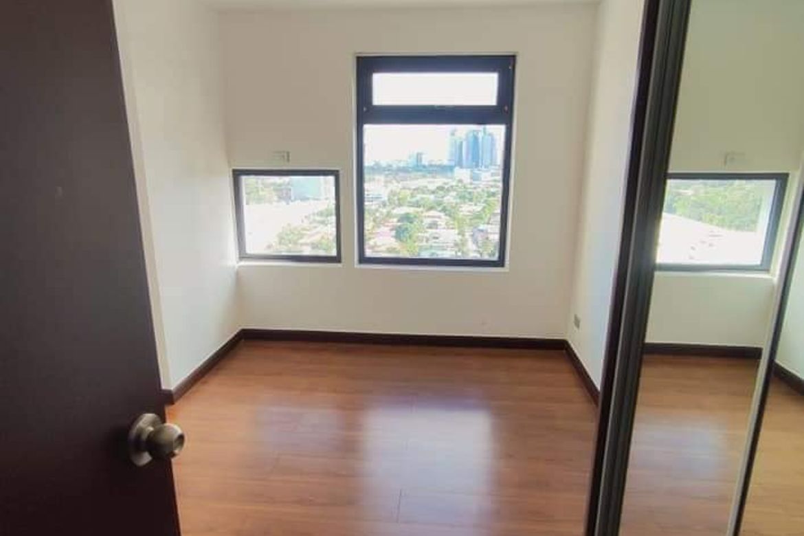 2 Bedroom Condo for Sale in Chimes Greenhills, Greenhills, San Juan, Metro Manila near MRT-3 Santolan – photo 3