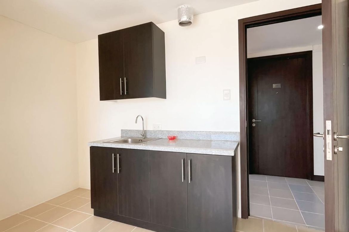 2 Bedroom Condo for Sale in COVENT GARDEN, Santa Mesa, Manila, Metro Manila near LRT-2 V. Mapa – photo 2