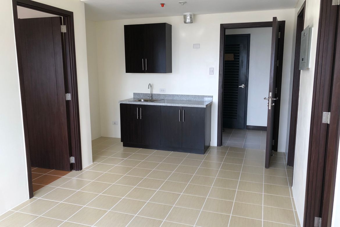 2 Bedroom Condo for Sale in COVENT GARDEN, Santa Mesa, Manila, Metro Manila near LRT-2 V. Mapa