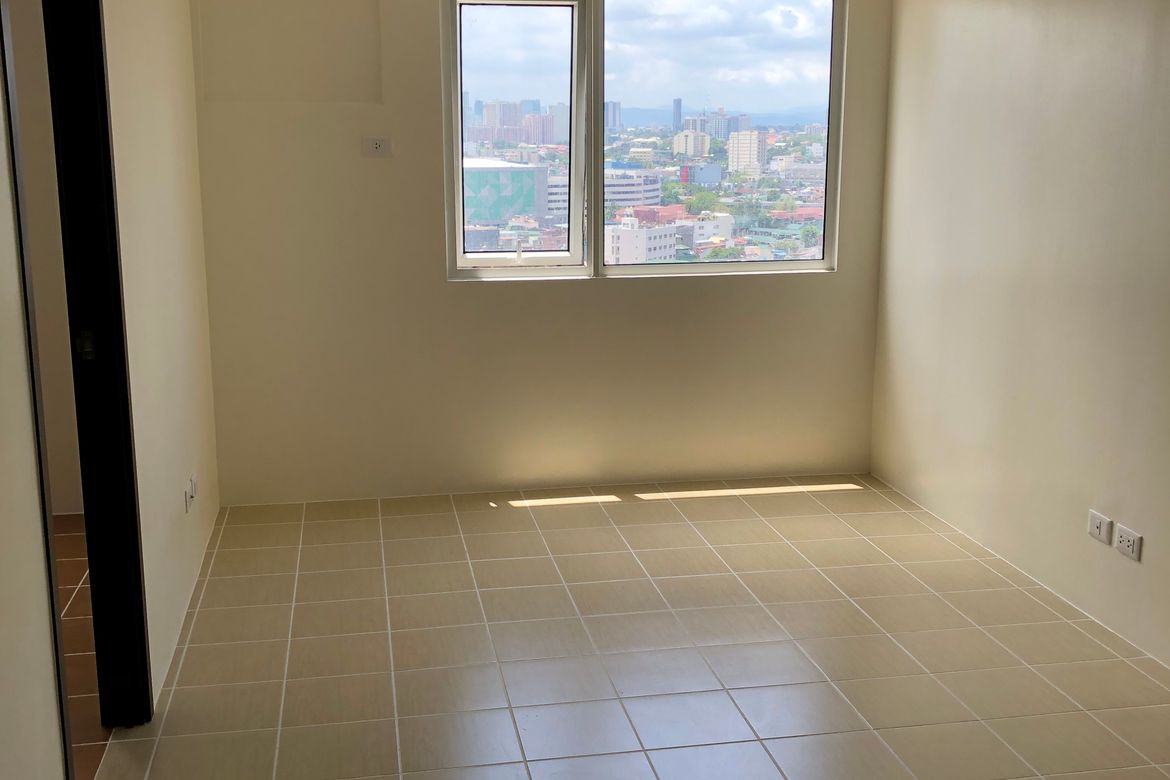 2 Bedroom Condo for Sale in COVENT GARDEN, Santa Mesa, Manila, Metro Manila near LRT-2 V. Mapa – photo 4