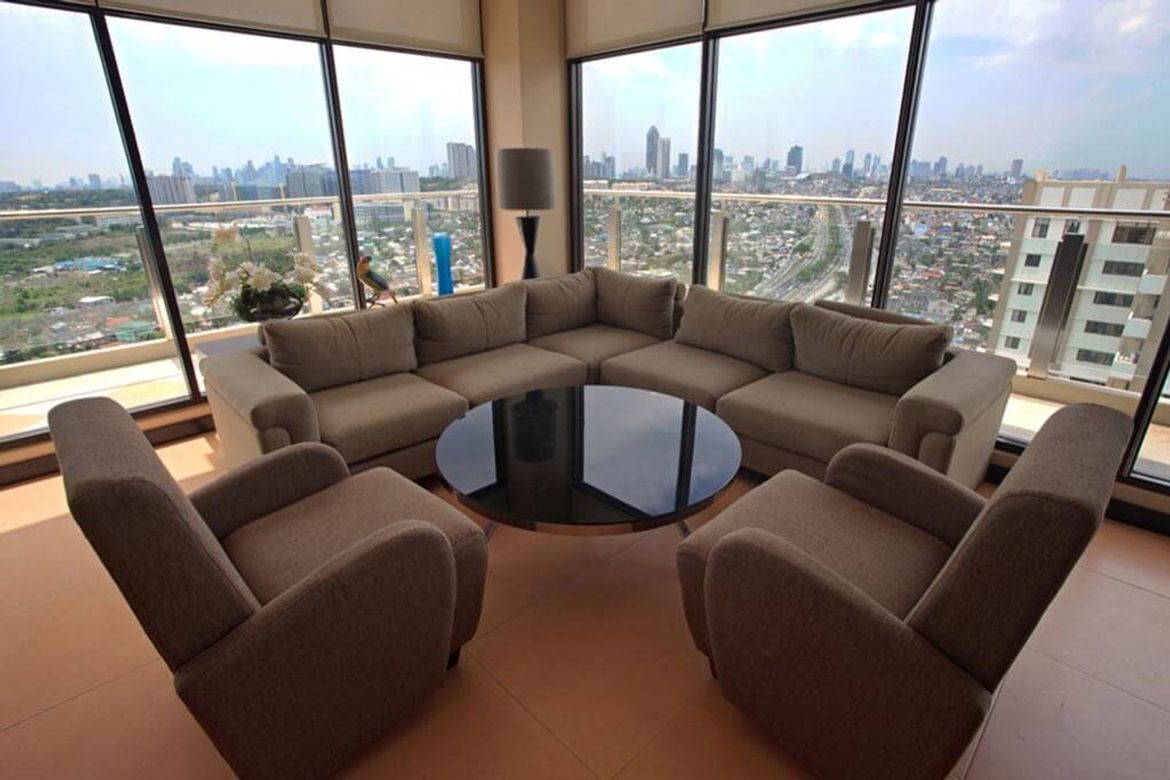 2 Bedroom Condo for Sale in Cypress Towers, Ususan, Taguig, Metro Manila