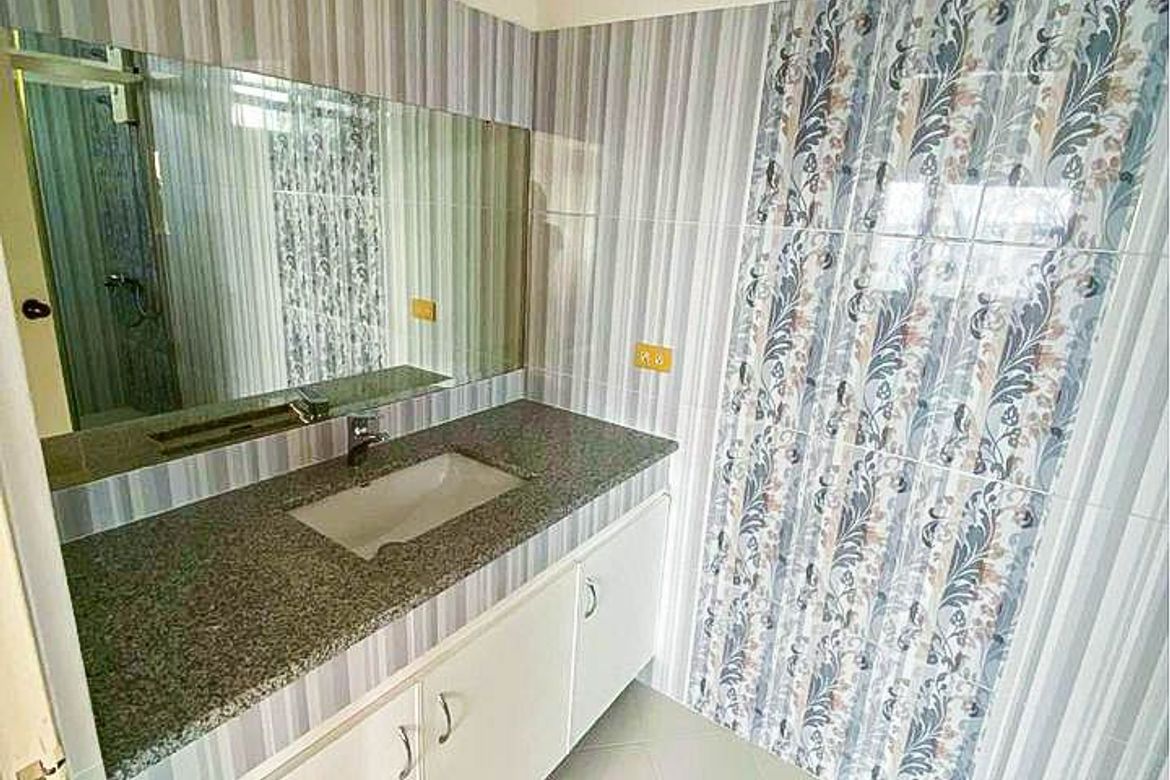 2 Bedroom Condo for Sale in East Aurora Tower, Mabolo, Cebu City, Cebu