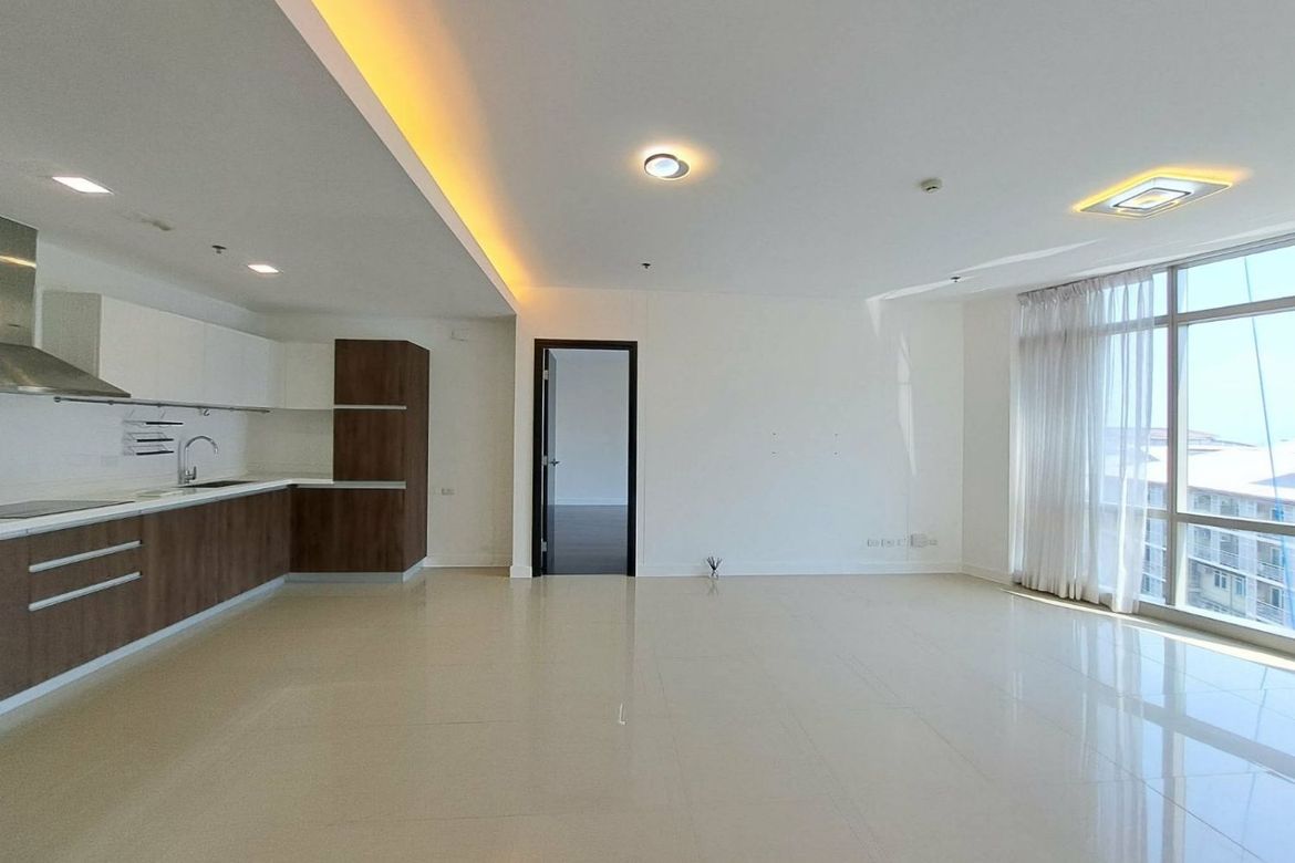 2 Bedroom Condo for Sale in East Gallery Place, BGC, Taguig, Metro Manila