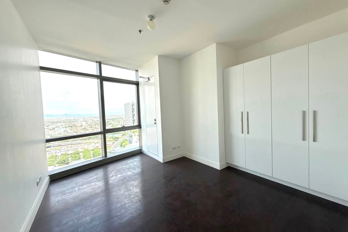 2 Bedroom Condo for Sale in East Gallery Place, BGC, Taguig – photo 9