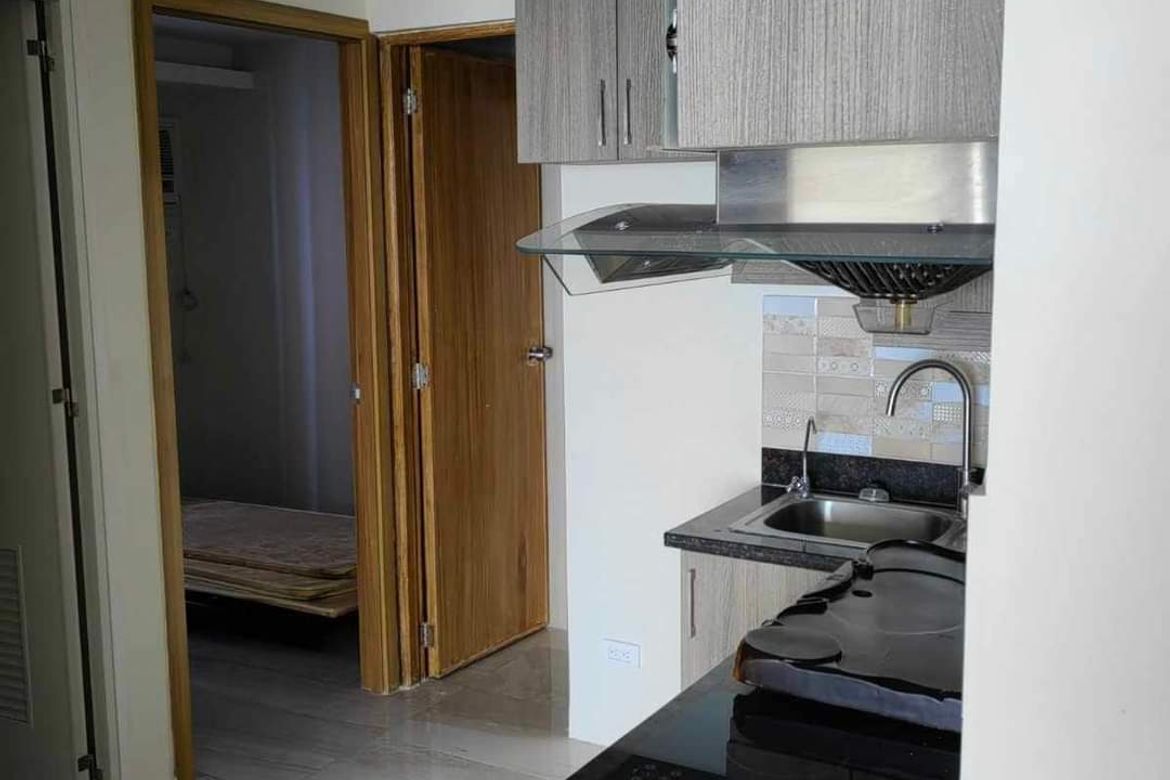 2 Bedroom Condo for Sale in Ermita, Manila, Metro Manila near LRT-1 Pedro Gil – photo 2