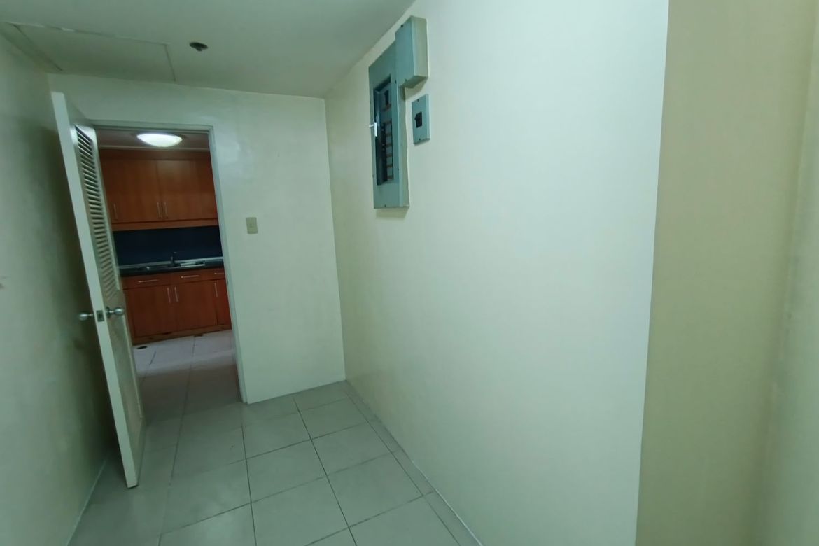 2 Bedroom Condo for Sale in Ermita, Manila, Metro Manila near LRT-1 United Nations – photo 5