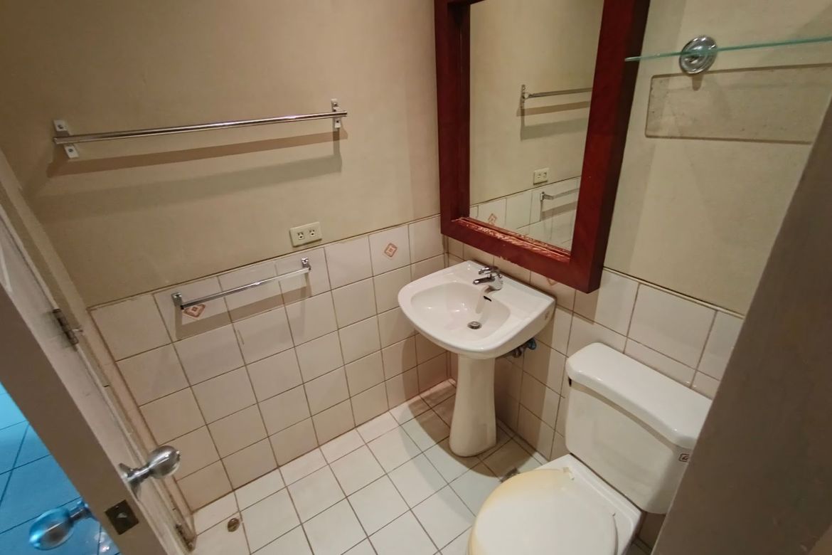 2 Bedroom Condo for Sale in Ermita, Manila, Metro Manila near LRT-1 United Nations – photo 8