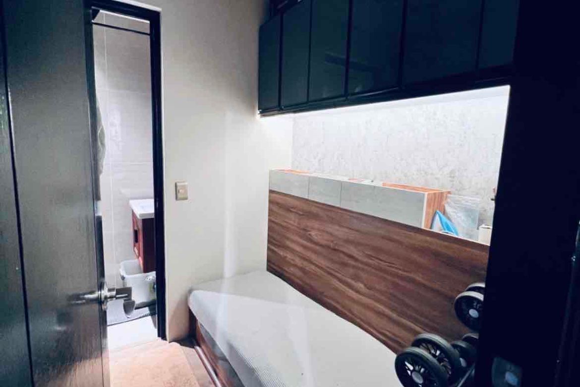 2 Bedroom Condo for Sale in Fairways Tower, BGC, Taguig – photo 8