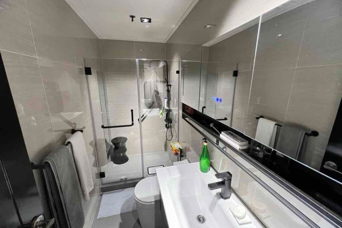 2 Bedroom Condo for Sale in Fairways Tower, BGC, Taguig – photo 10