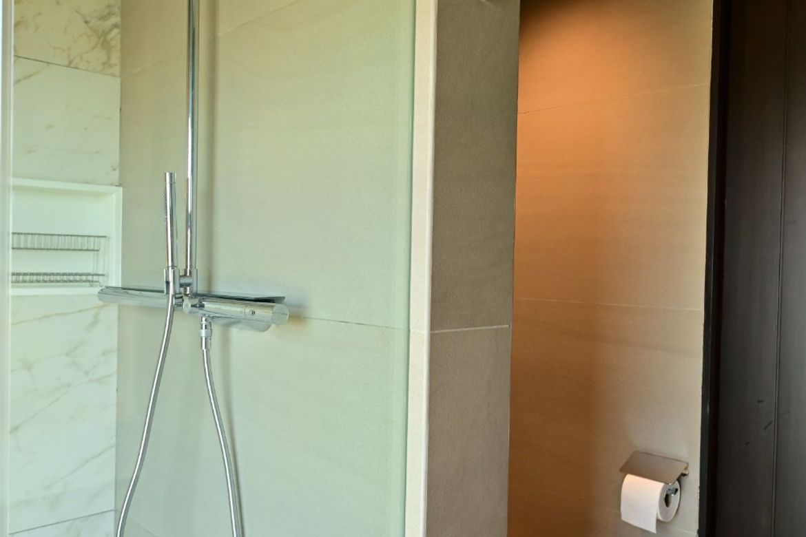 2 Bedroom Condo for Sale in Garden Towers, San Lorenzo, Makati City near MRT-3 Ayala – photo 10