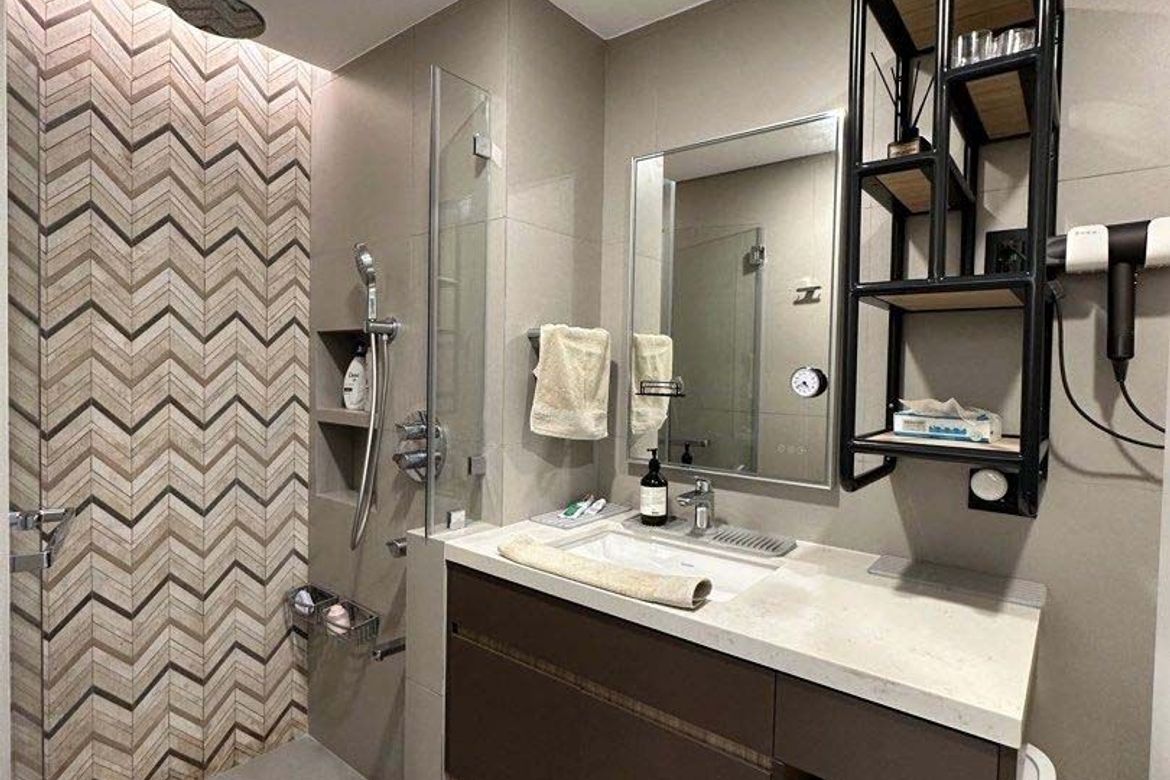 2 Bedroom Condo for Sale in Garden Towers, San Lorenzo, Makati City near MRT-3 Ayala – photo 4