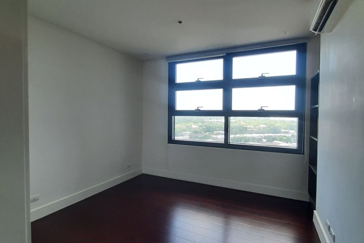 2 Bedroom Condo for Sale in Garden Towers, San Lorenzo, Makati City near MRT-3 Ayala – photo 12