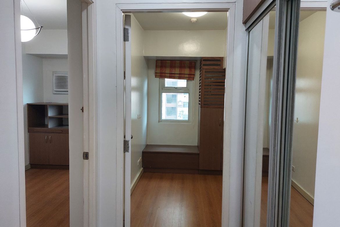 2 Bedroom Condo for Sale in Gateway Garden Heights, Barangka Ilaya, Mandaluyong, Metro Manila near MRT-3 Boni – photo 4
