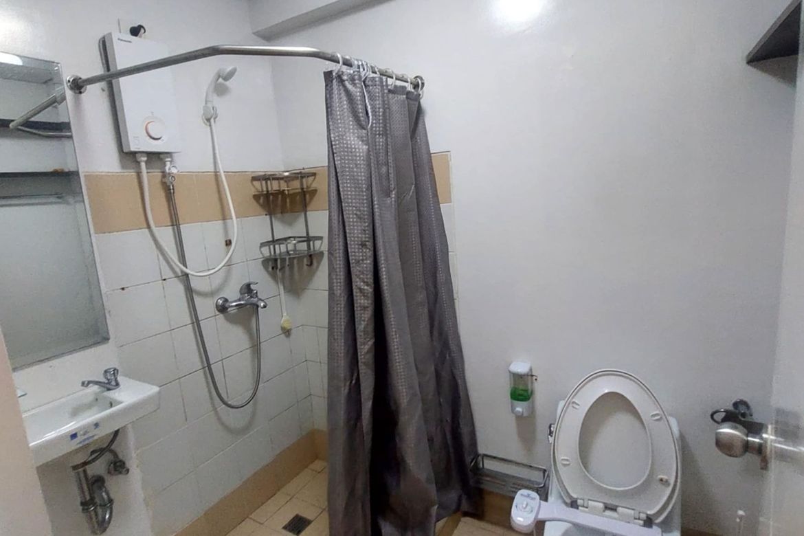 2 Bedroom Condo for Sale in Gateway Garden Heights, Barangka Ilaya, Mandaluyong, Metro Manila near MRT-3 Boni – photo 7
