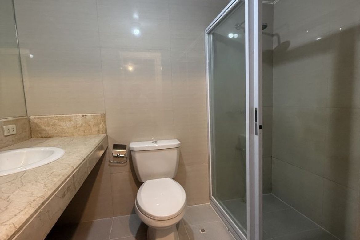 2 Bedroom Condo for Sale in Greenhills, San Juan, Metro Manila near MRT-3 Santolan – photo 6