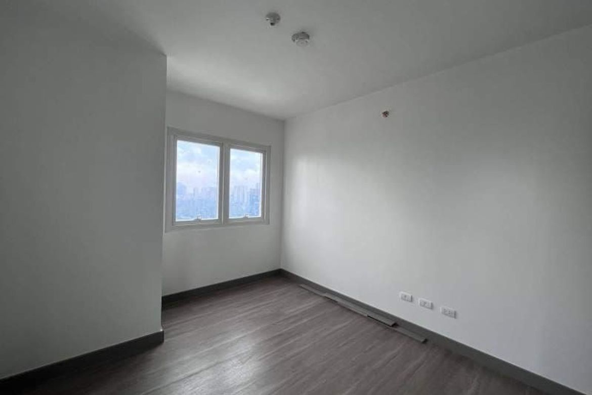2 Bedroom Condo for Sale in Greenhills, San Juan, Metro Manila near MRT-3 Santolan – photo 3