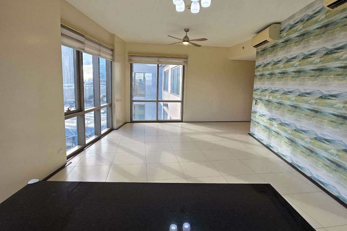 2 Bedroom Condo for Sale in Greenhills, San Juan, Metro Manila near MRT-3 Santolan – photo 2