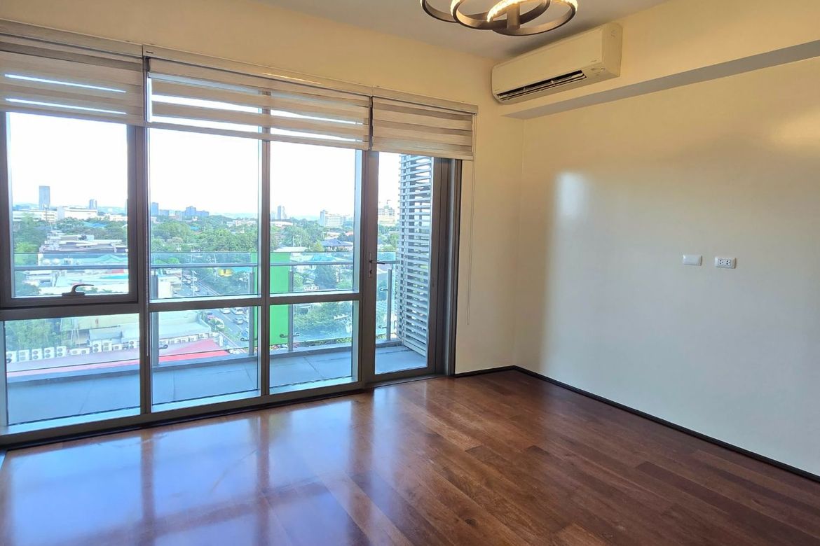 2 Bedroom Condo for Sale in Greenhills, San Juan, Metro Manila near MRT-3 Santolan – photo 3