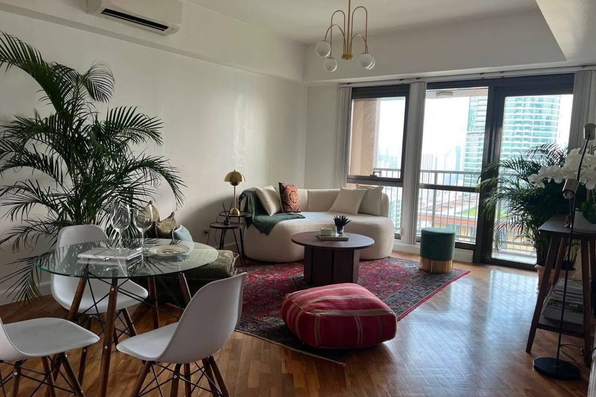 2 Bedroom Condo for Sale in Joya Lofts and Towers, Rockwell, Makati City near MRT-3 Guadalupe