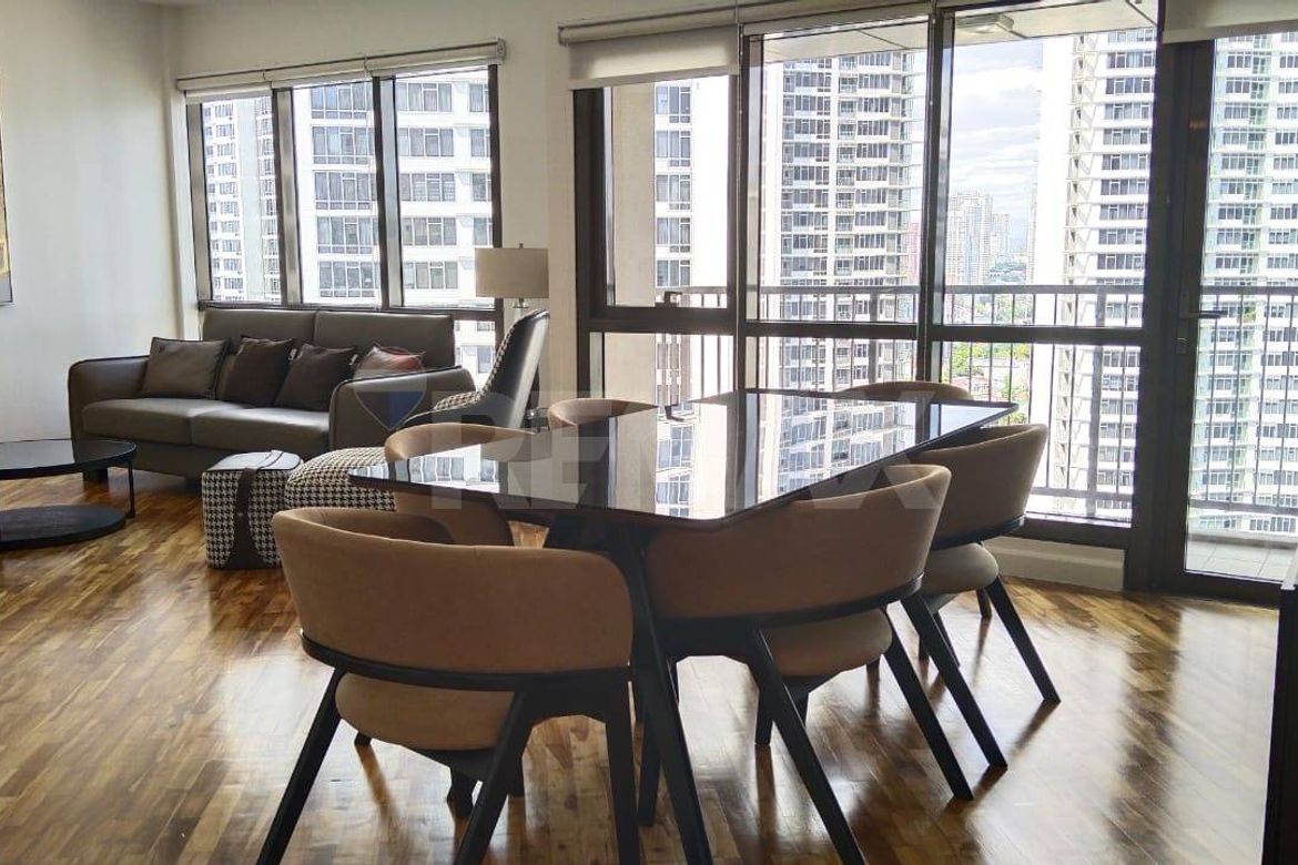 2 Bedroom Condo for Sale in Joya Lofts and Towers, Rockwell, Makati City near MRT-3 Guadalupe – photo 2
