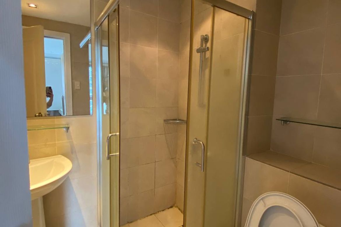 2 Bedroom Condo for Sale in Knightsbridge Residences, Poblacion, Makati City – photo 6
