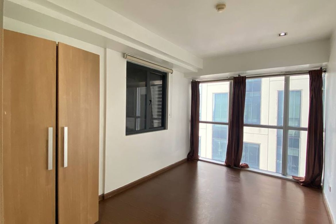 2 Bedroom Condo for Sale in Knightsbridge Residences, Poblacion, Makati City – photo 7