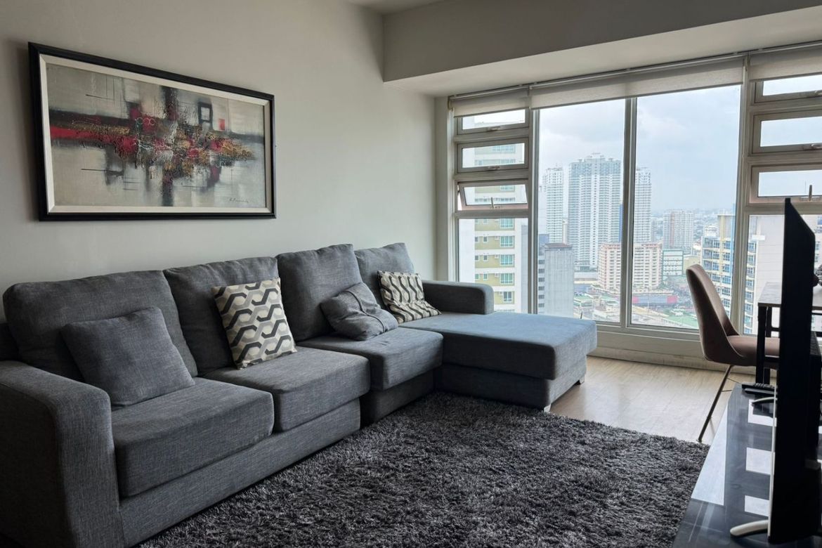 2 Bedroom Condo for Sale in Kroma Tower, San Lorenzo, Makati City – photo 3