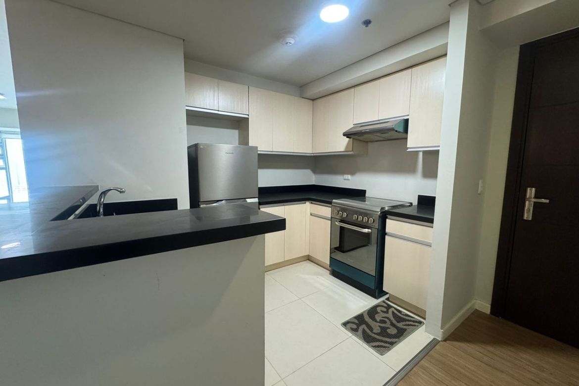 2 Bedroom Condo for Sale in Kroma Tower, San Lorenzo, Makati City – photo 5