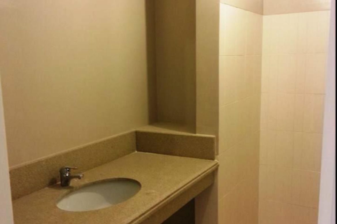 2 Bedroom Condo for Sale in La Verti Residences, Pasay, Metro Manila near LRT-1 Baclaran – photo 6