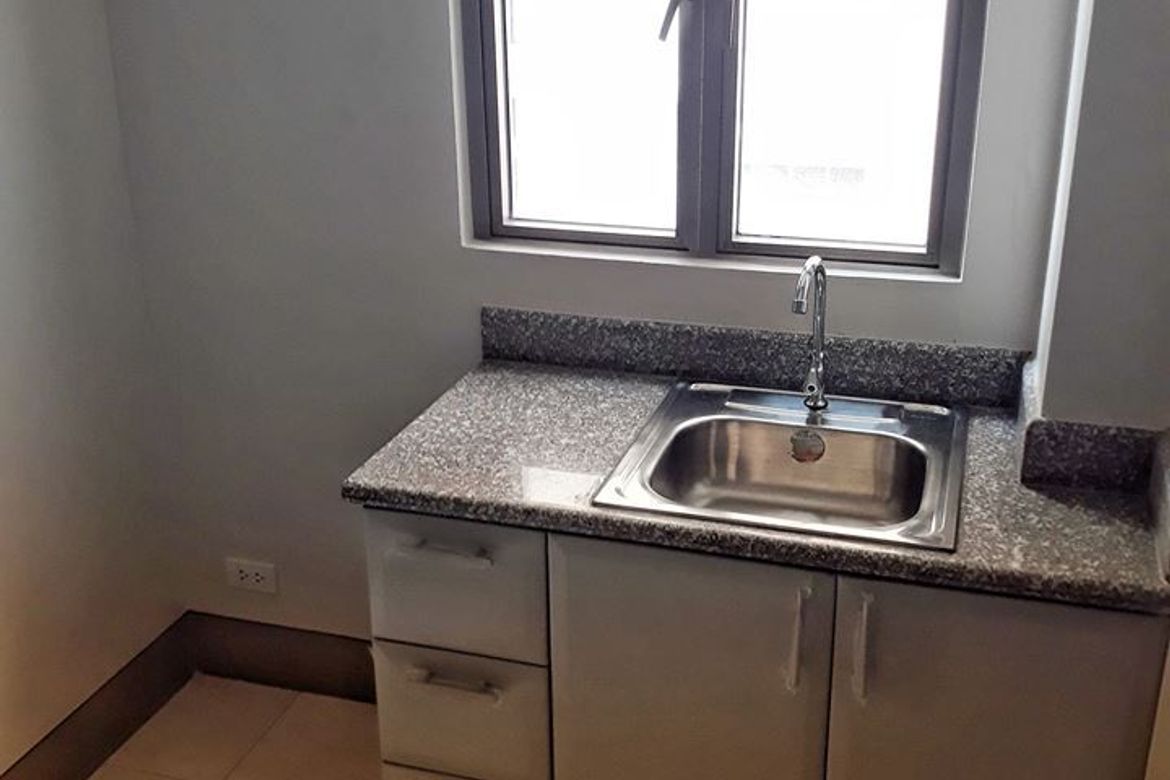 2 Bedroom Condo for Sale in Little Baguio Terraces, Ermitaño, San Juan, Metro Manila near LRT-2 J. Ruiz – photo 4